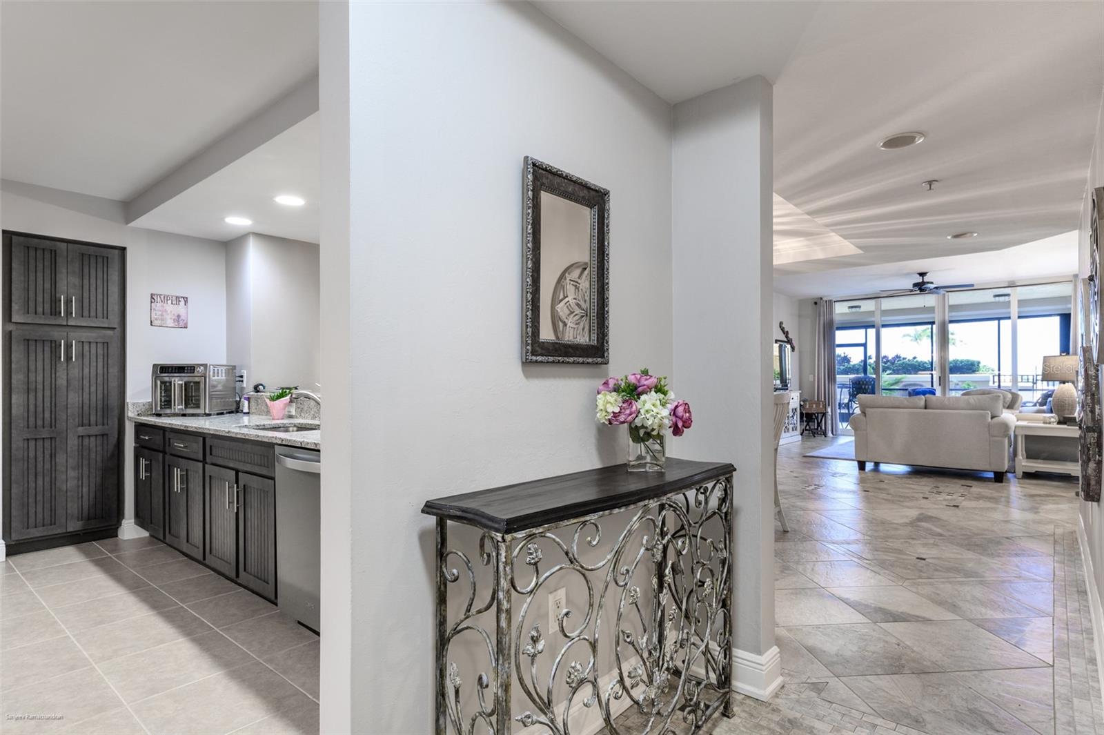 Image 23 of 59 For 3313 Sunset Key Cir  107