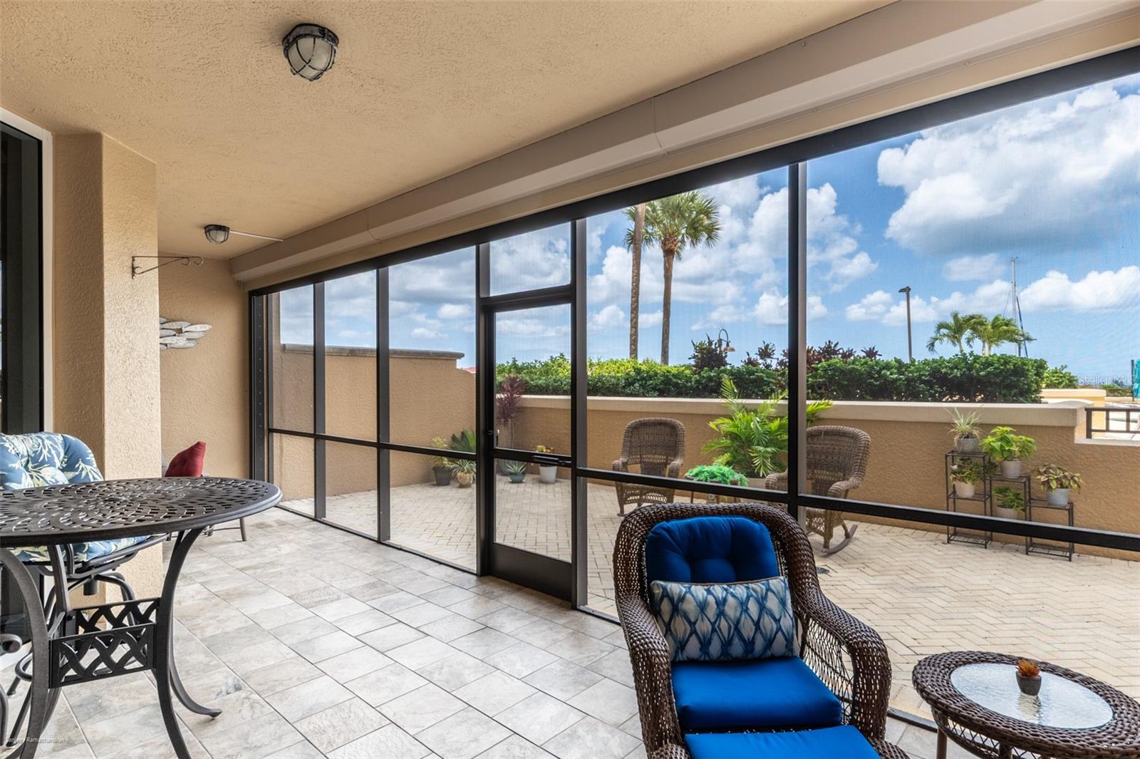 Image 3 of 59 For 3313 Sunset Key Cir  107