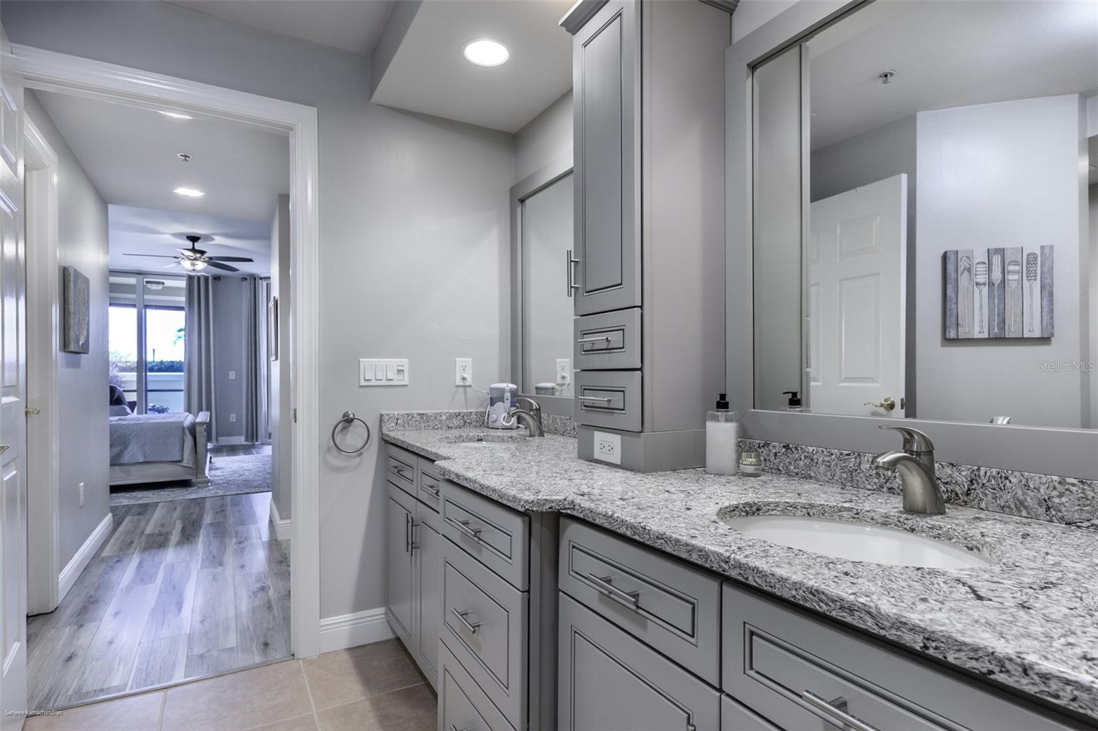 Image 42 of 59 For 3313 Sunset Key Cir  107