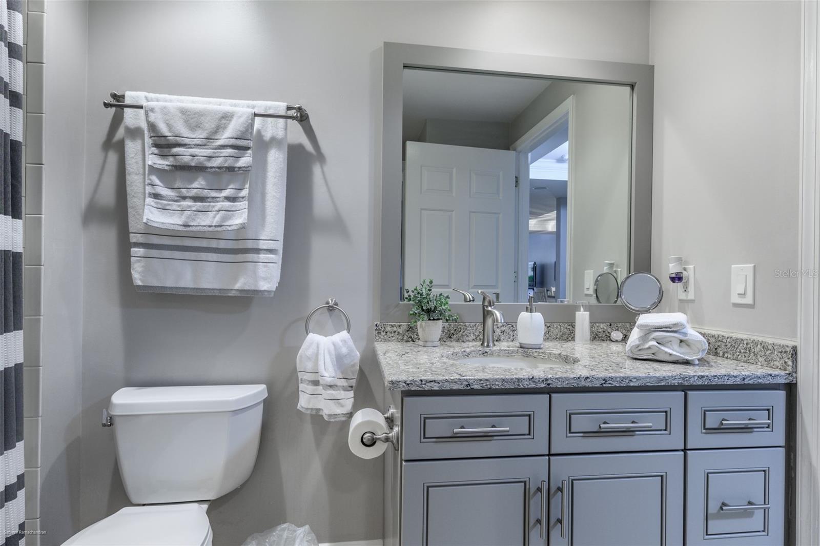 Image 43 of 59 For 3313 Sunset Key Cir  107