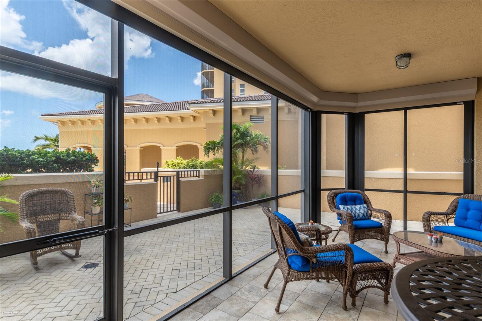 Image 48 of 59 For 3313 Sunset Key Cir  107