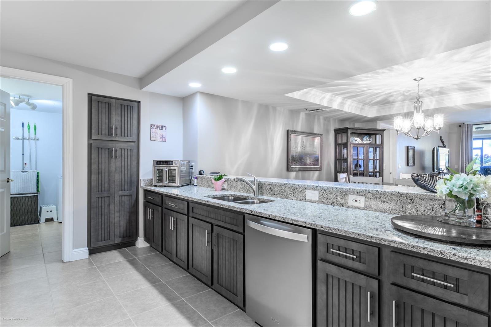Image 8 of 59 For 3313 Sunset Key Cir  107