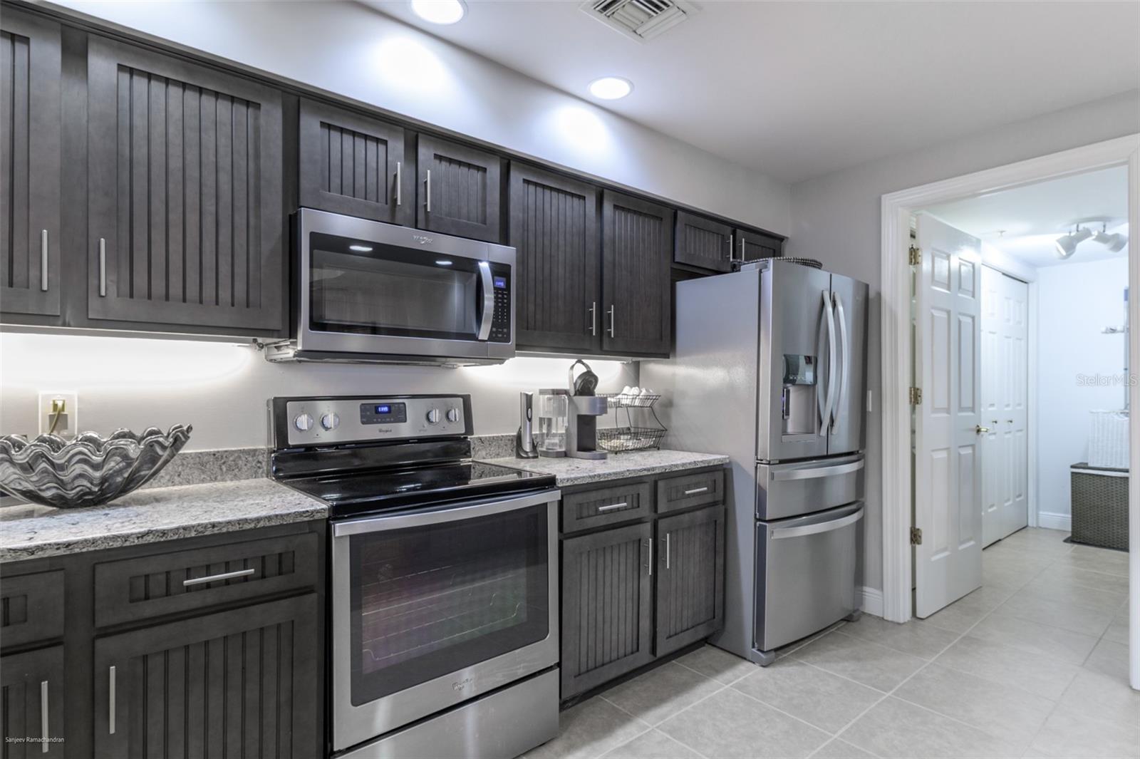 Image 9 of 59 For 3313 Sunset Key Cir  107