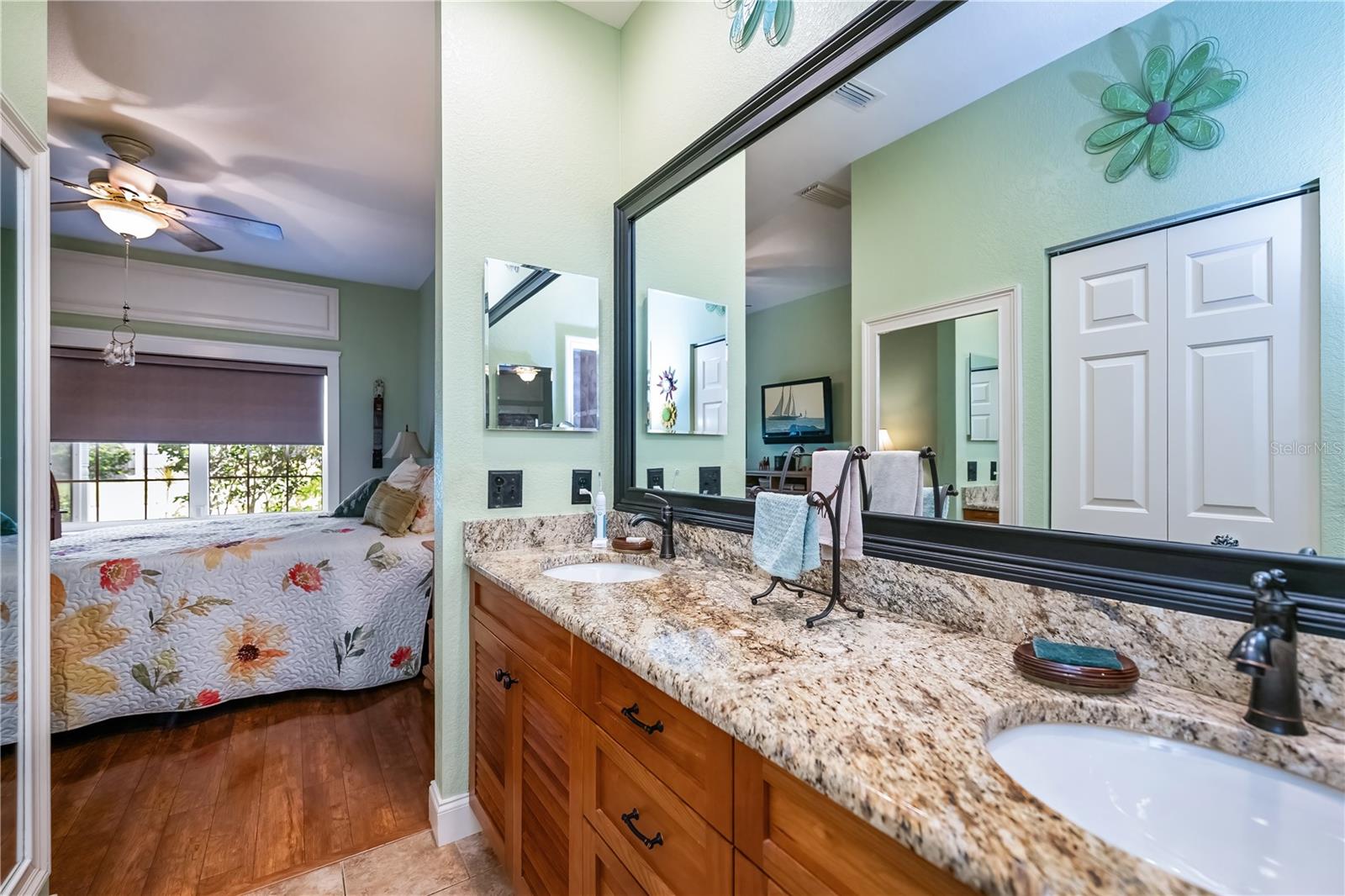 Image 31 of 68 For 1318 Red Oak Lane