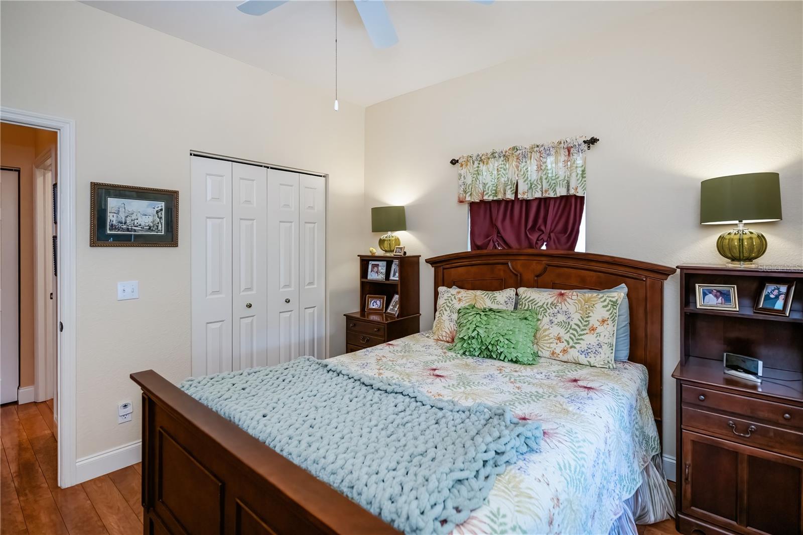 Image 34 of 68 For 1318 Red Oak Lane