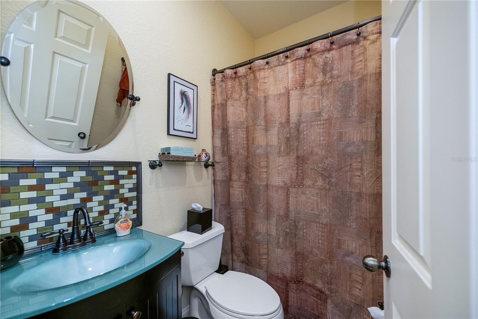 Image 36 of 68 For 1318 Red Oak Lane