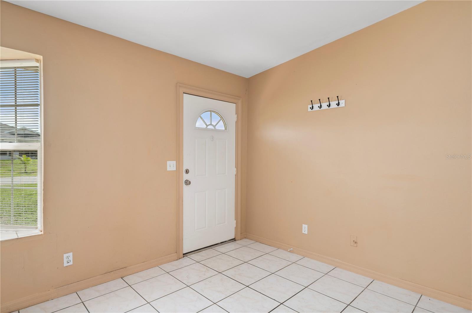 Image 4 of 51 For 1006 2nd Avenue