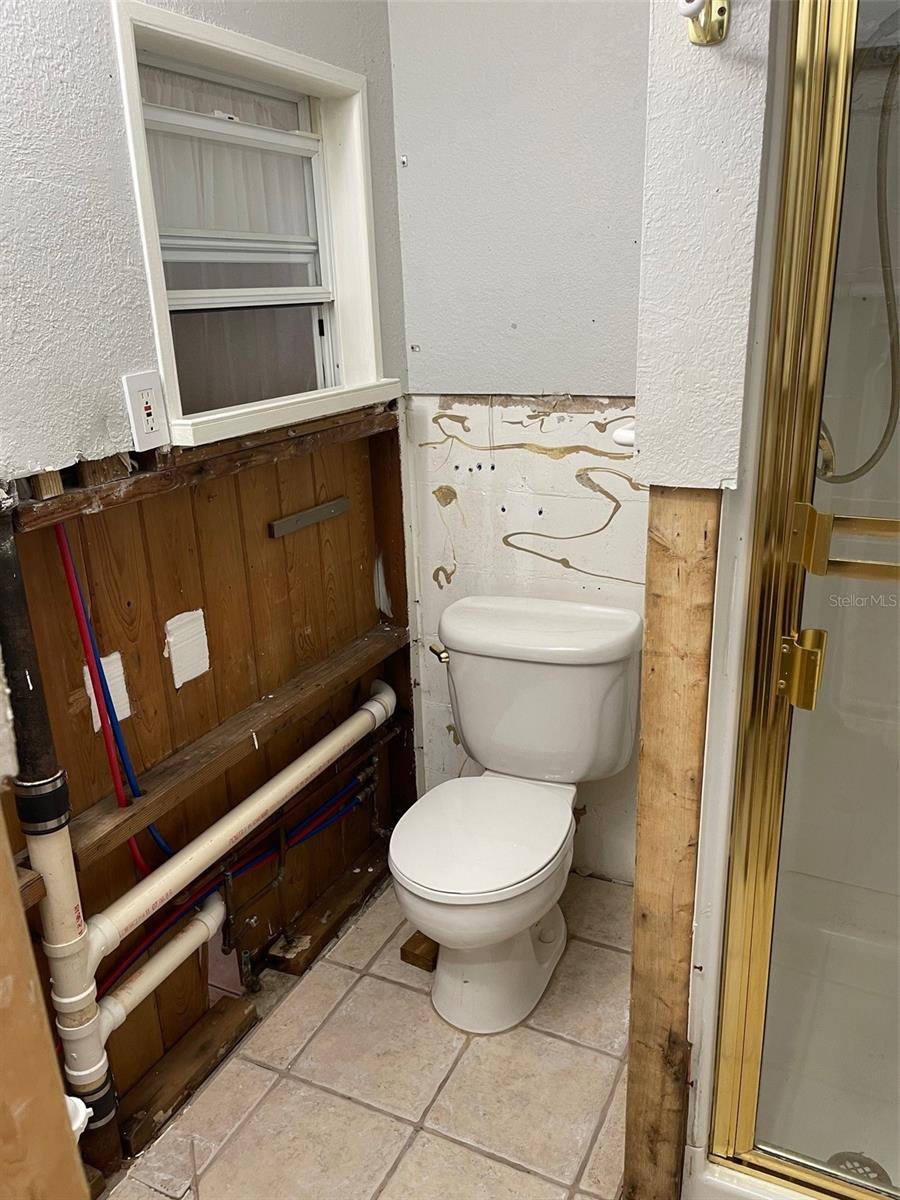 Image 11 of 26 For 617 Olympia Avenue