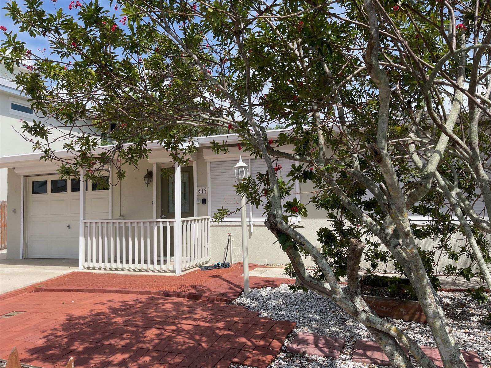 Image 3 of 26 For 617 Olympia Avenue