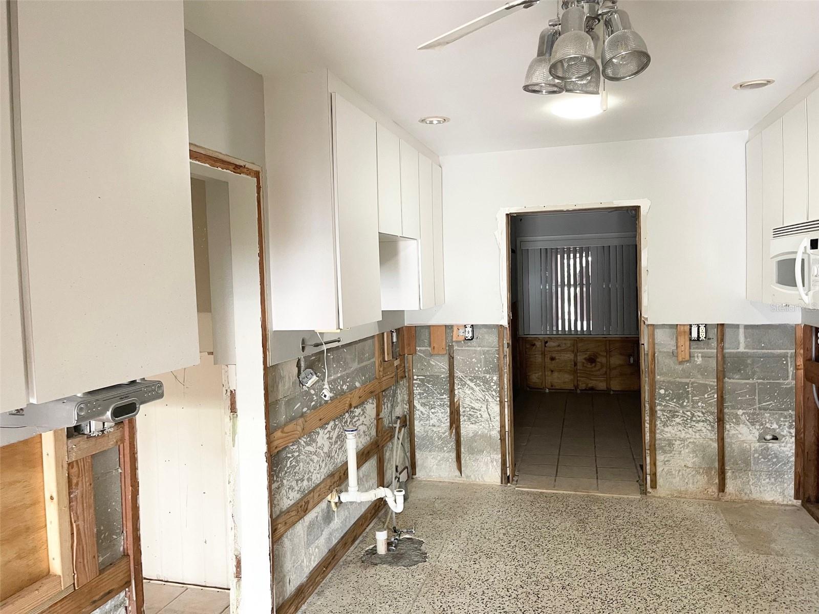 Image 7 of 26 For 617 Olympia Avenue