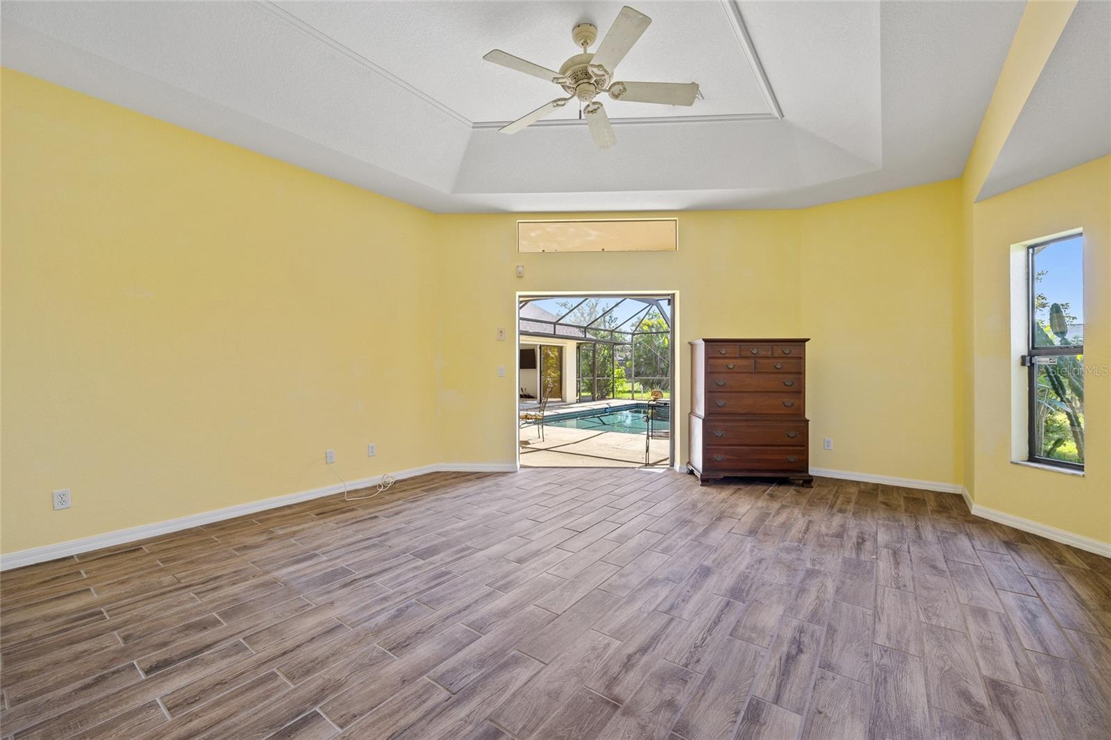 Image 18 of 34 For 264 Rotonda Boulevard N