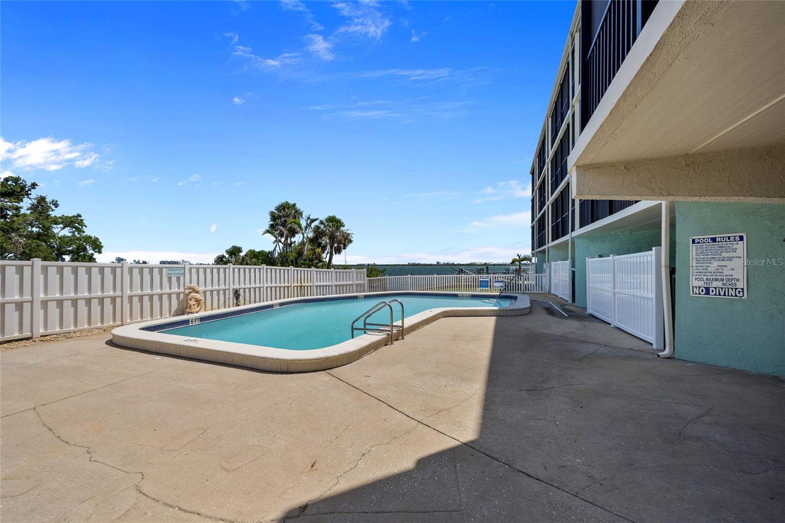 Image 38 of 46 For 53 Bay Heights Road 307