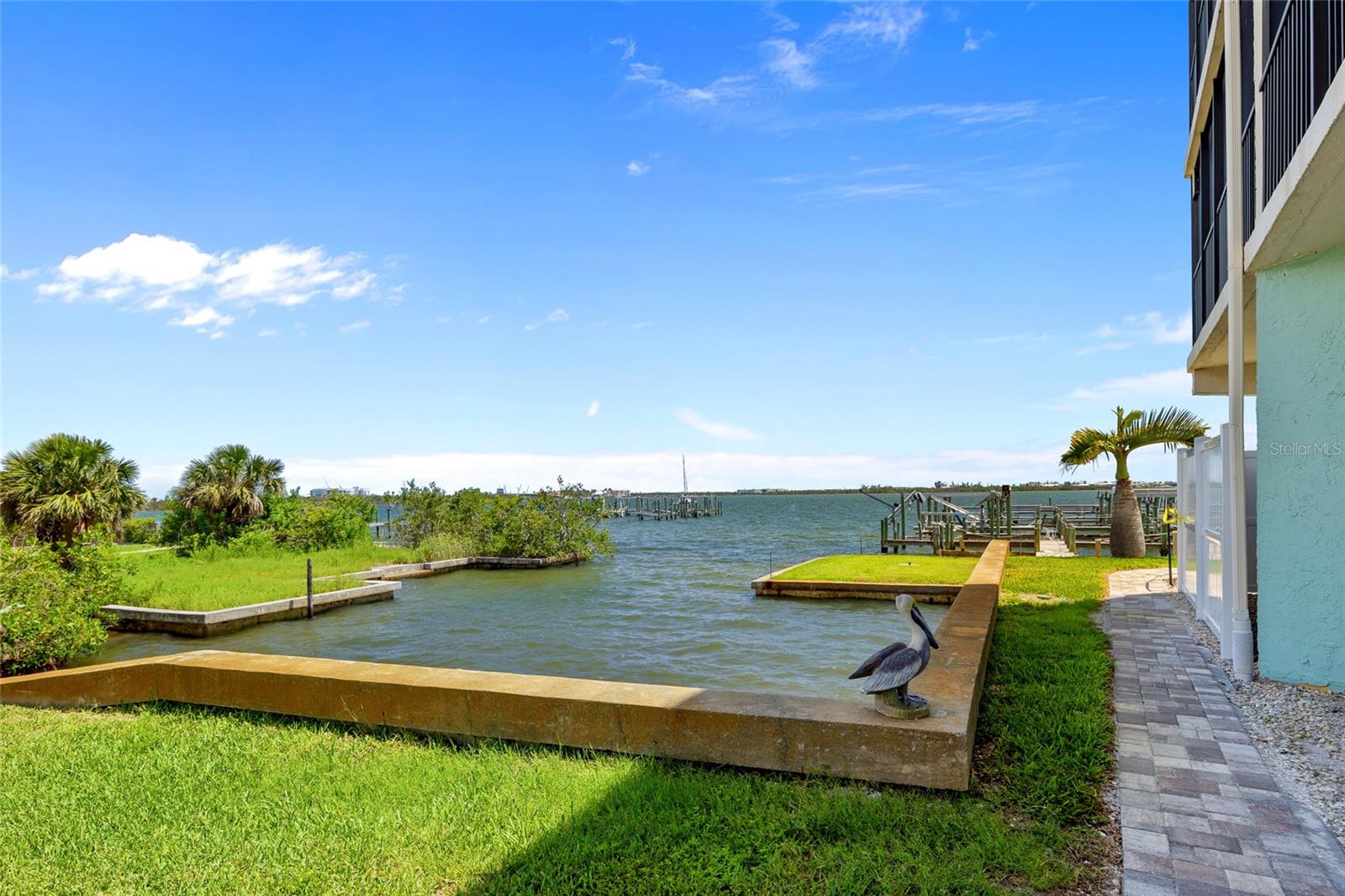 Image 41 of 46 For 53 Bay Heights Road 307