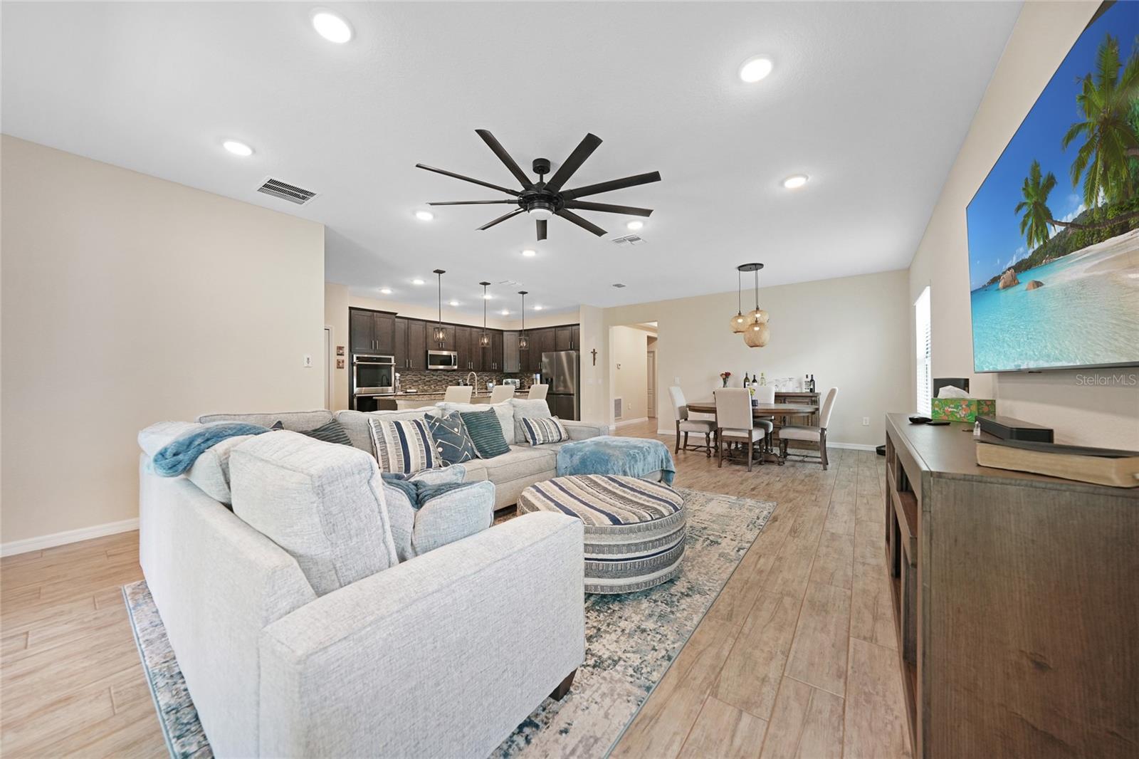 Image 15 of 48 For 15261 Mille Fiore Boulevard