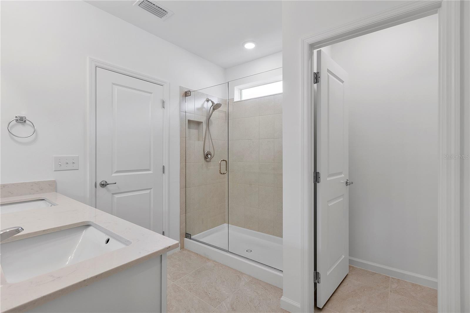Image 22 of 26 For 42392 Cascade Drive