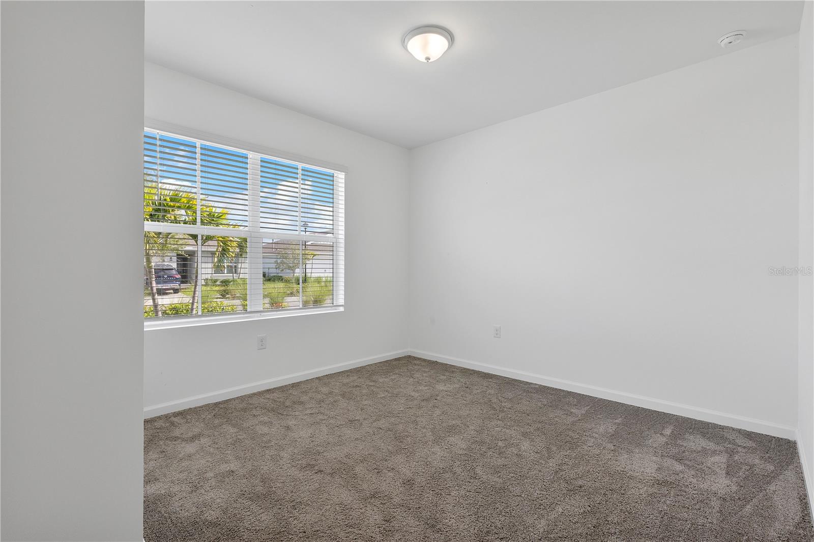 Image 6 of 26 For 42392 Cascade Drive