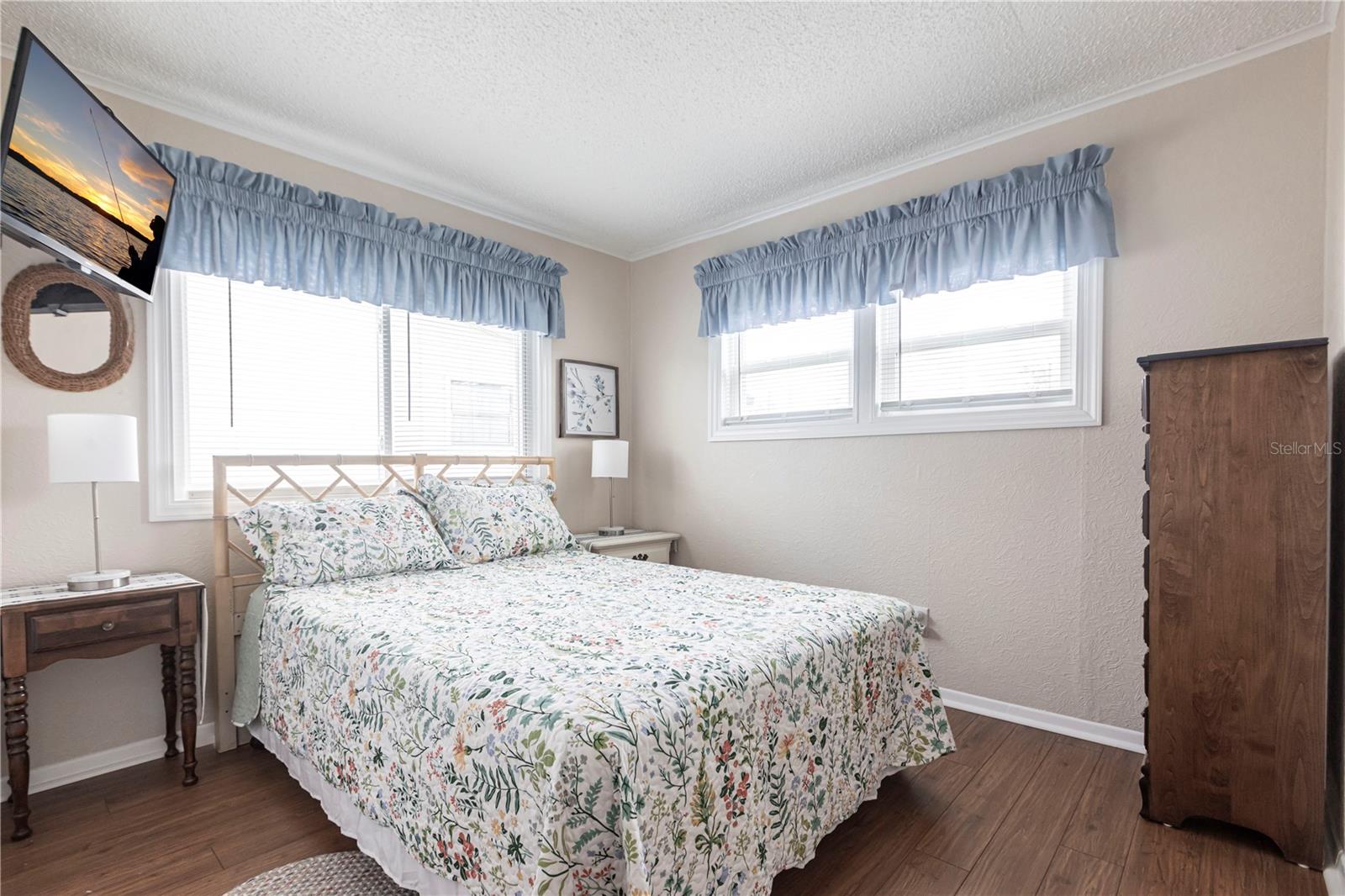 Image 17 of 74 For 2100 Kings Highway 655