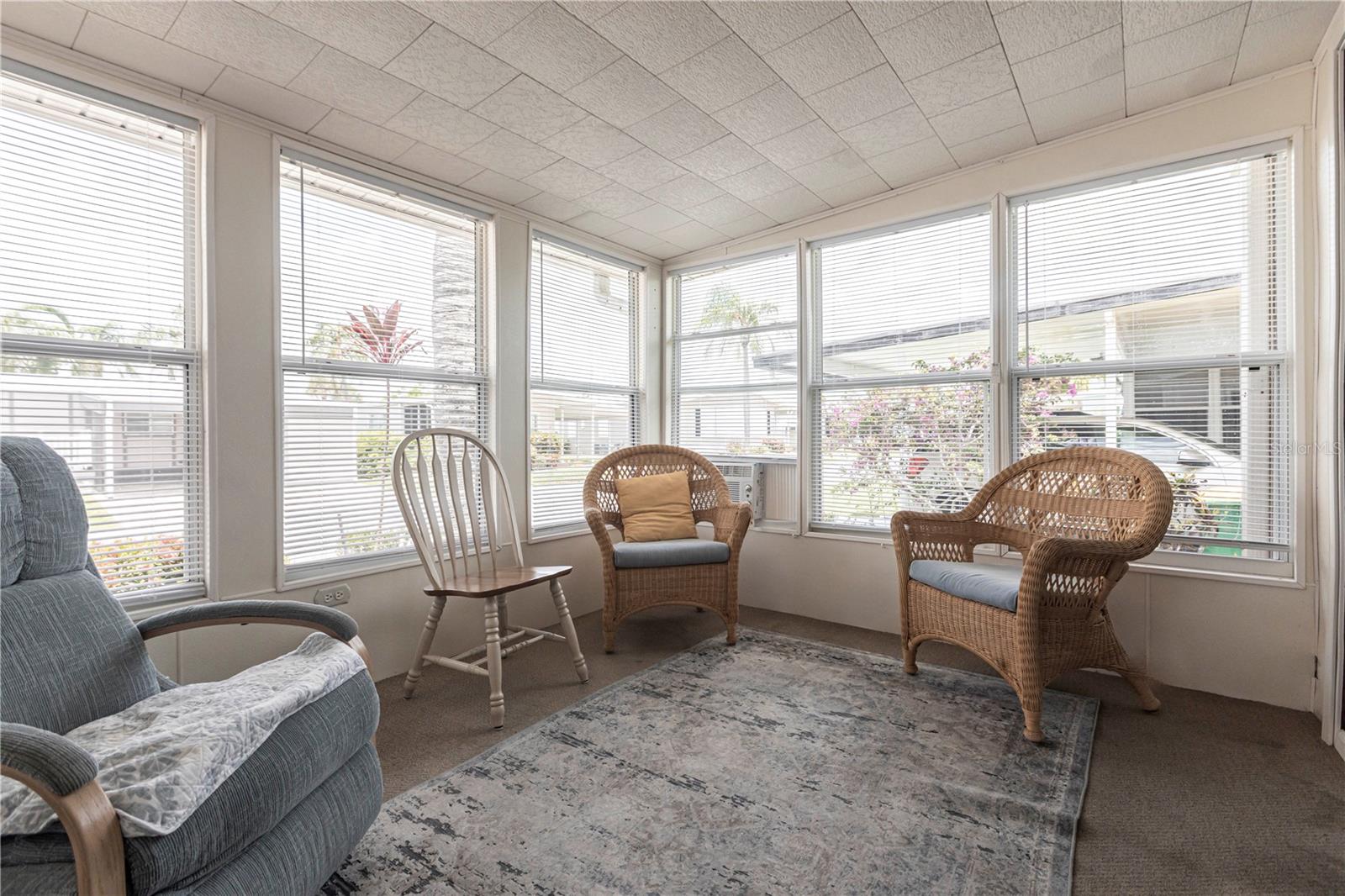 Image 5 of 74 For 2100 Kings Highway 655