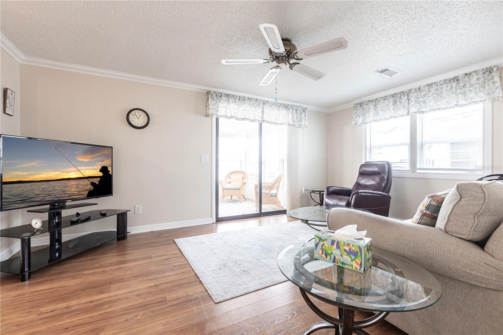 Image 6 of 74 For 2100 Kings Highway 655