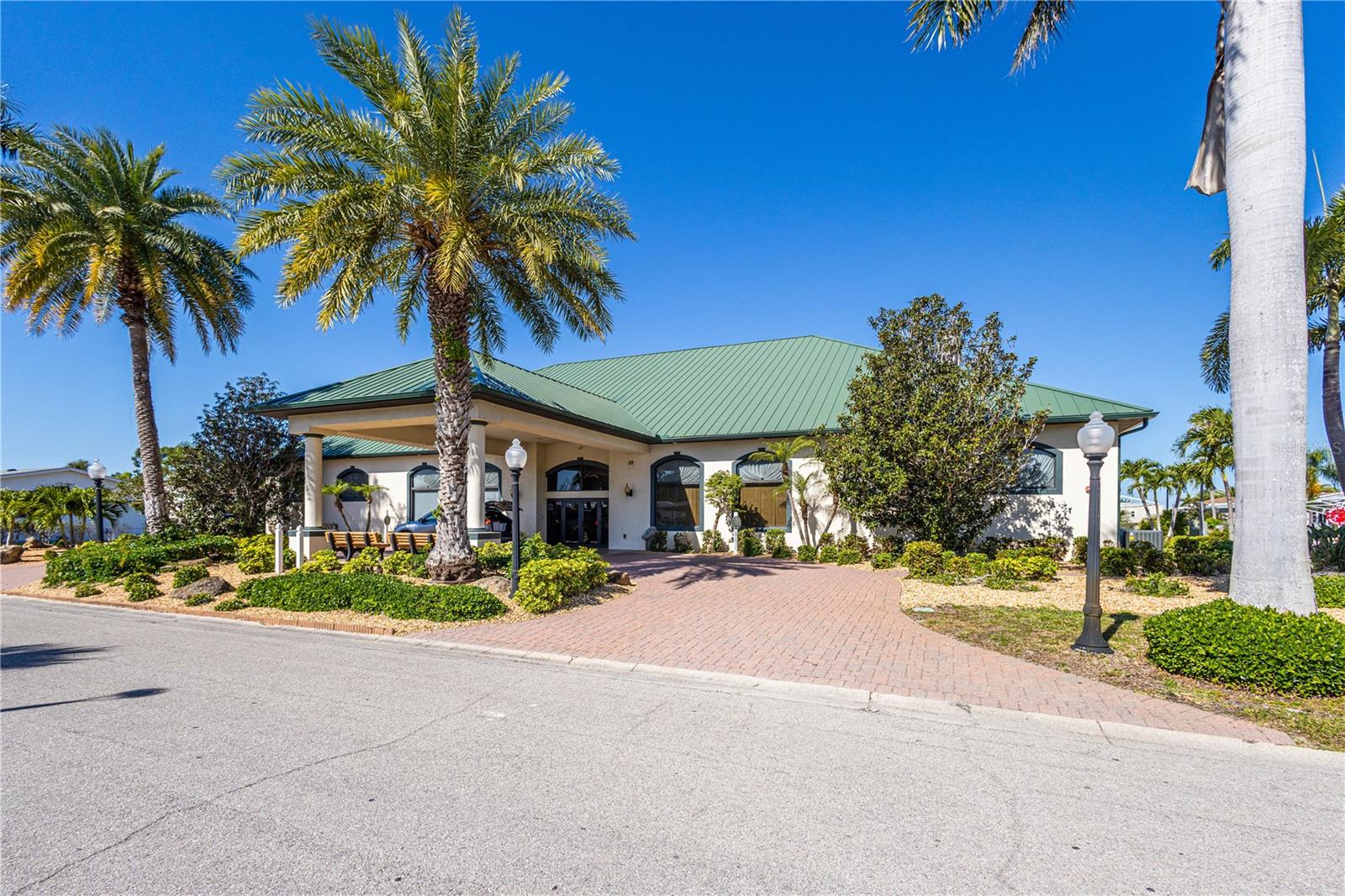 Image 69 of 74 For 2100 Kings Highway 655