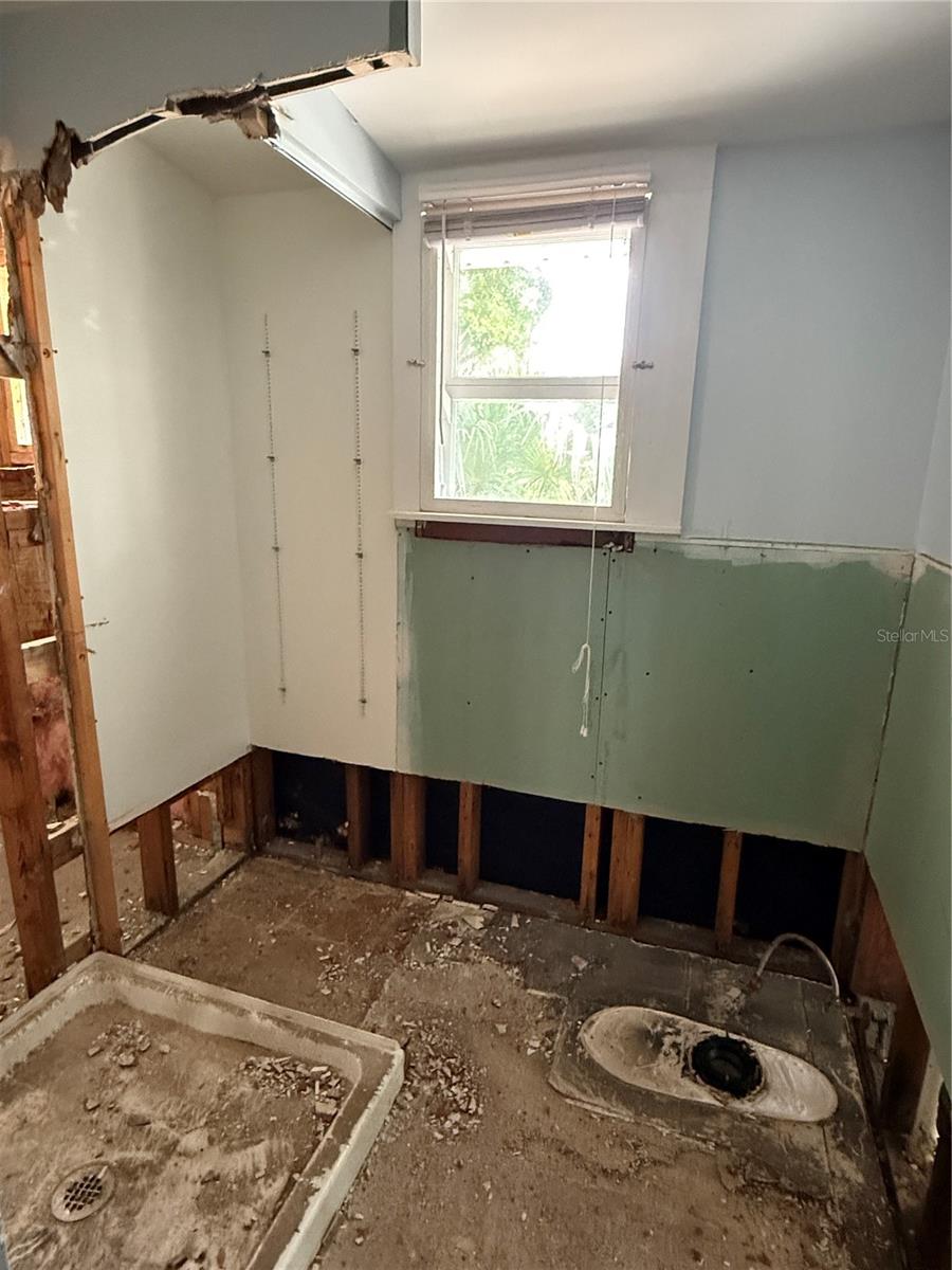 Image 22 of 23 For 420 Olympia Avenue