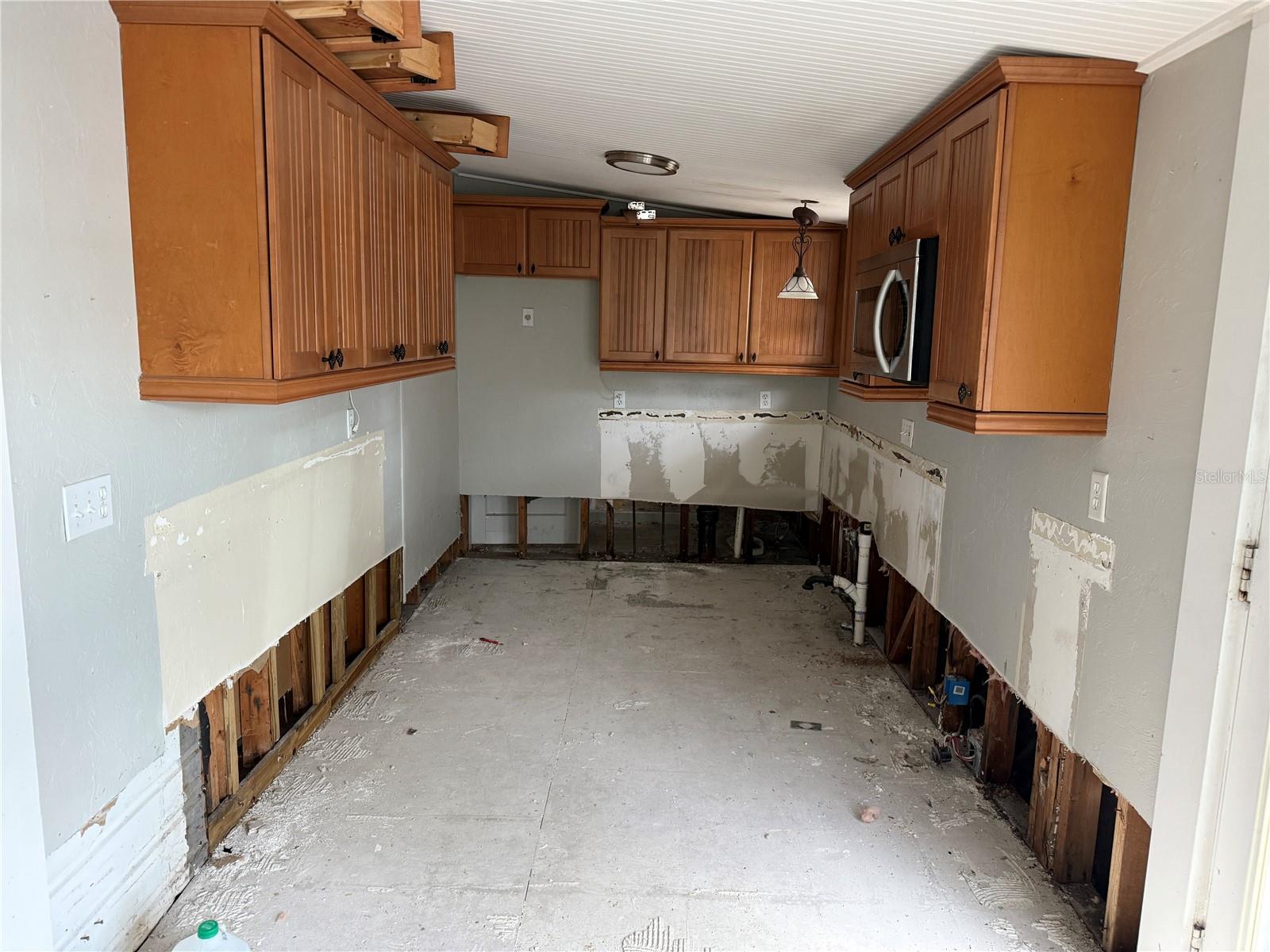 Image 8 of 23 For 420 Olympia Avenue
