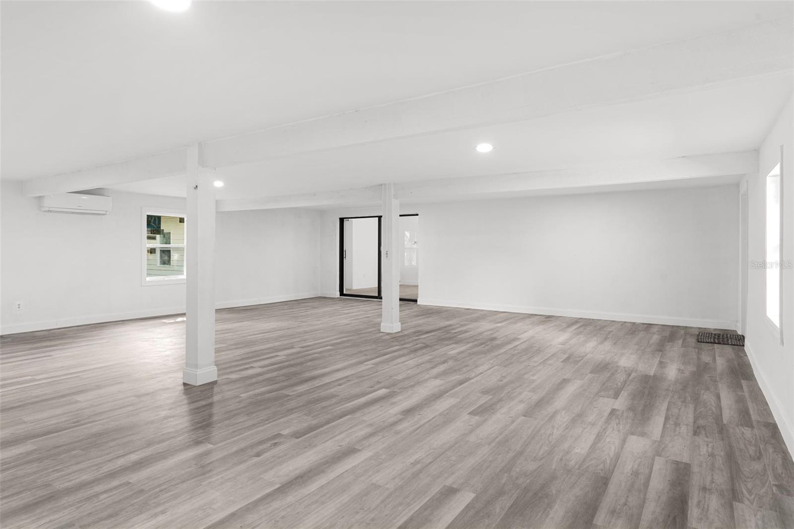 Image 15 of 53 For 4996 49th Street