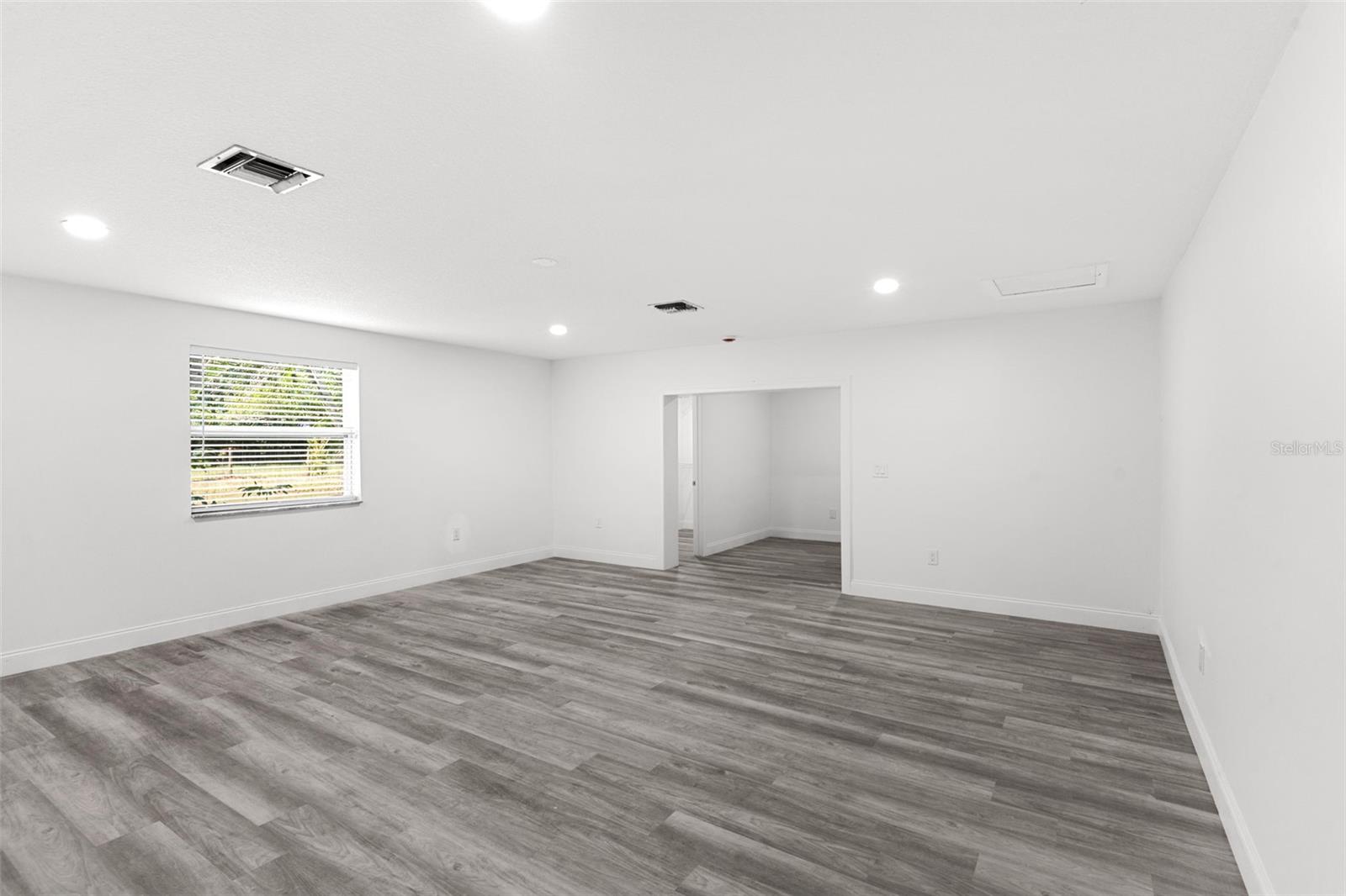 Image 18 of 53 For 4996 49th Street
