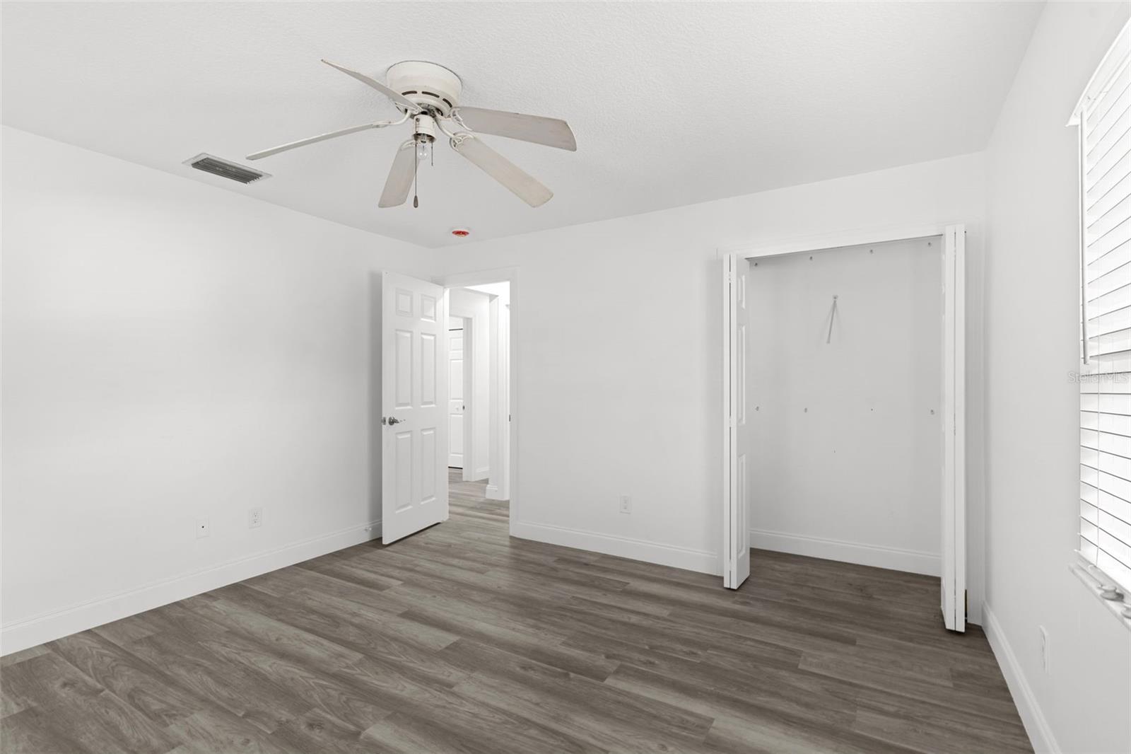 Image 24 of 53 For 4996 49th Street