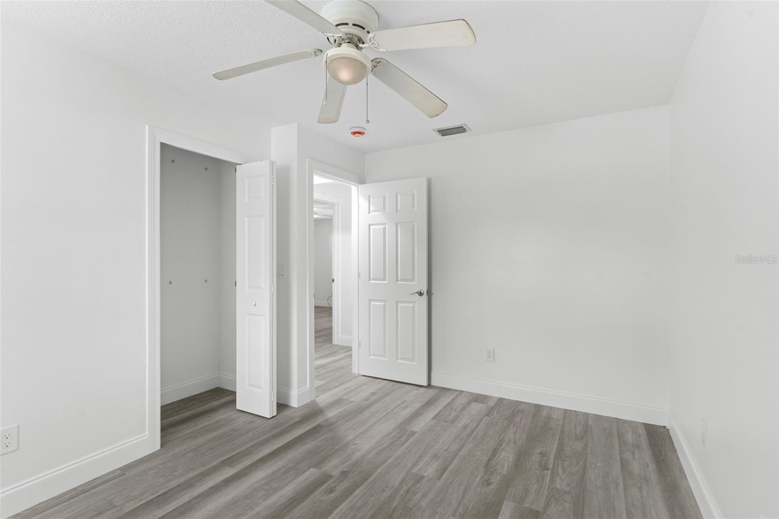 Image 30 of 53 For 4996 49th Street