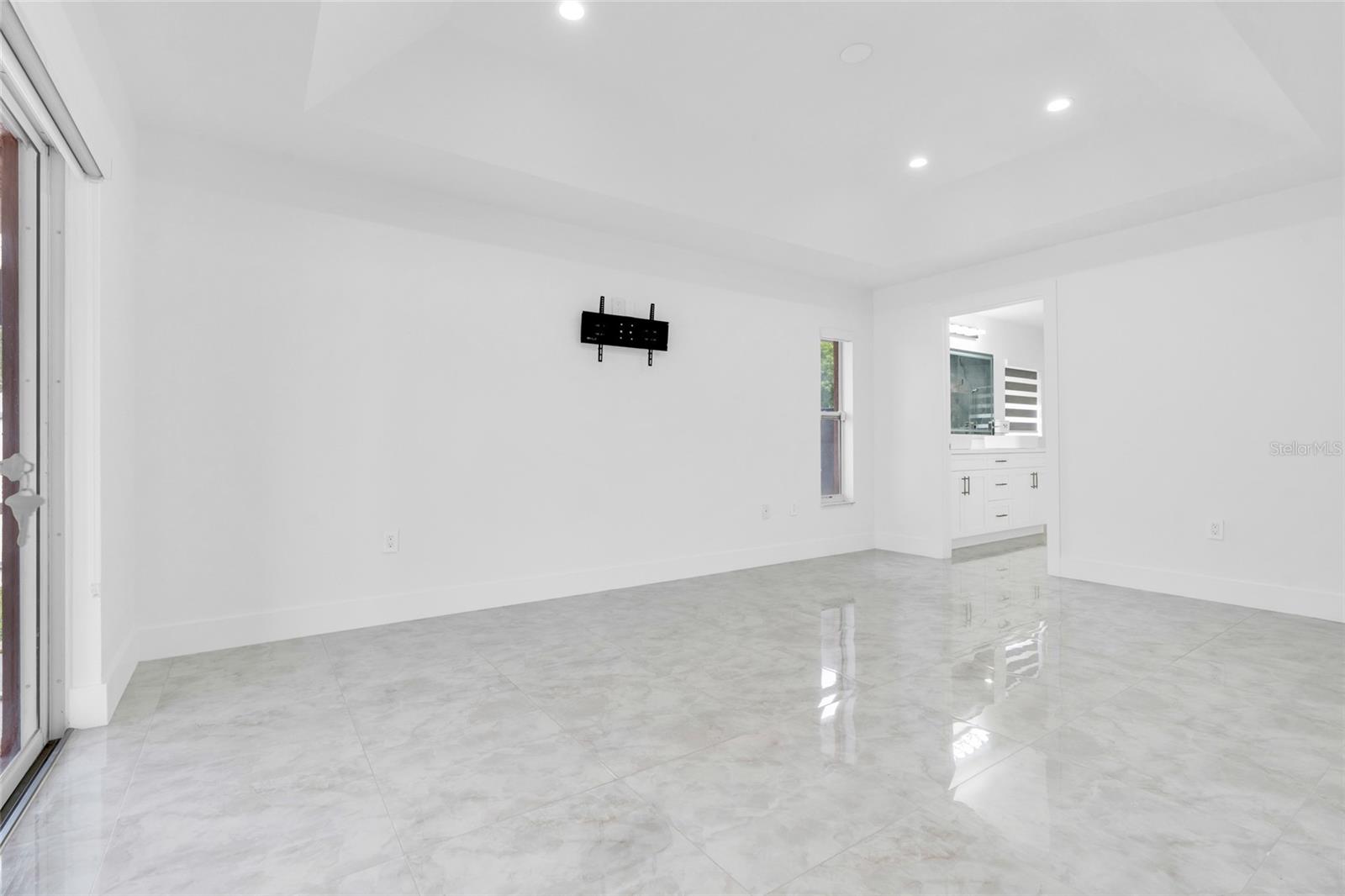 Image 14 of 48 For 3010 52nd Street W
