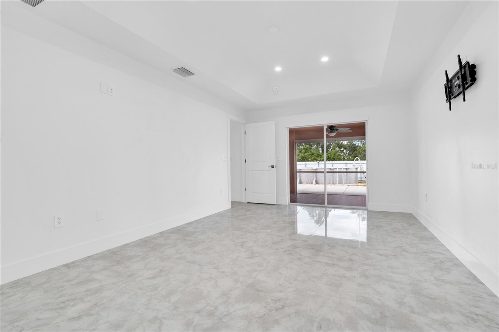 Image 15 of 48 For 3010 52nd Street W