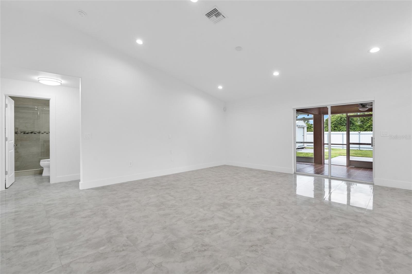 Image 22 of 48 For 3010 52nd Street W