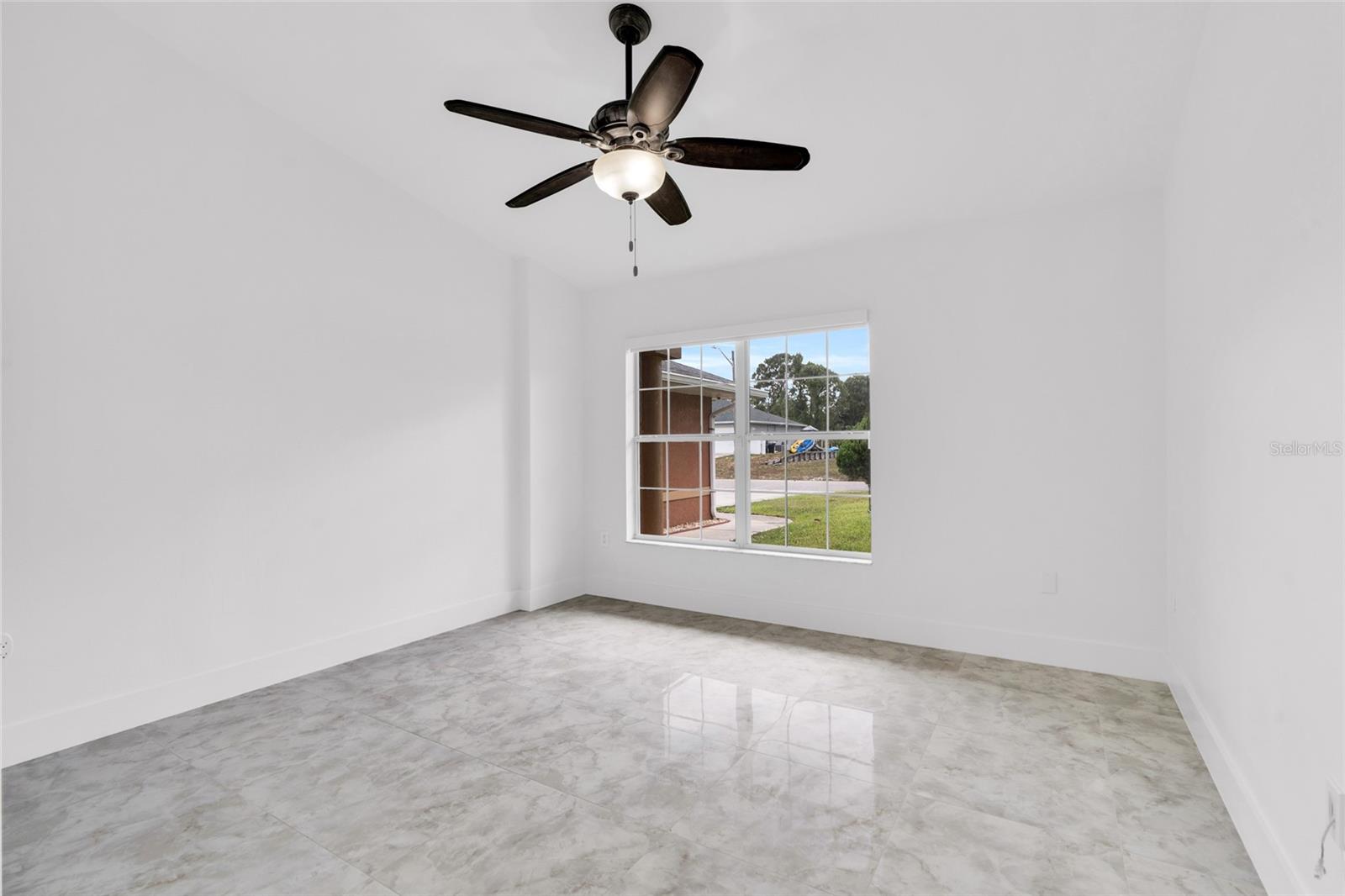 Image 23 of 48 For 3010 52nd Street W