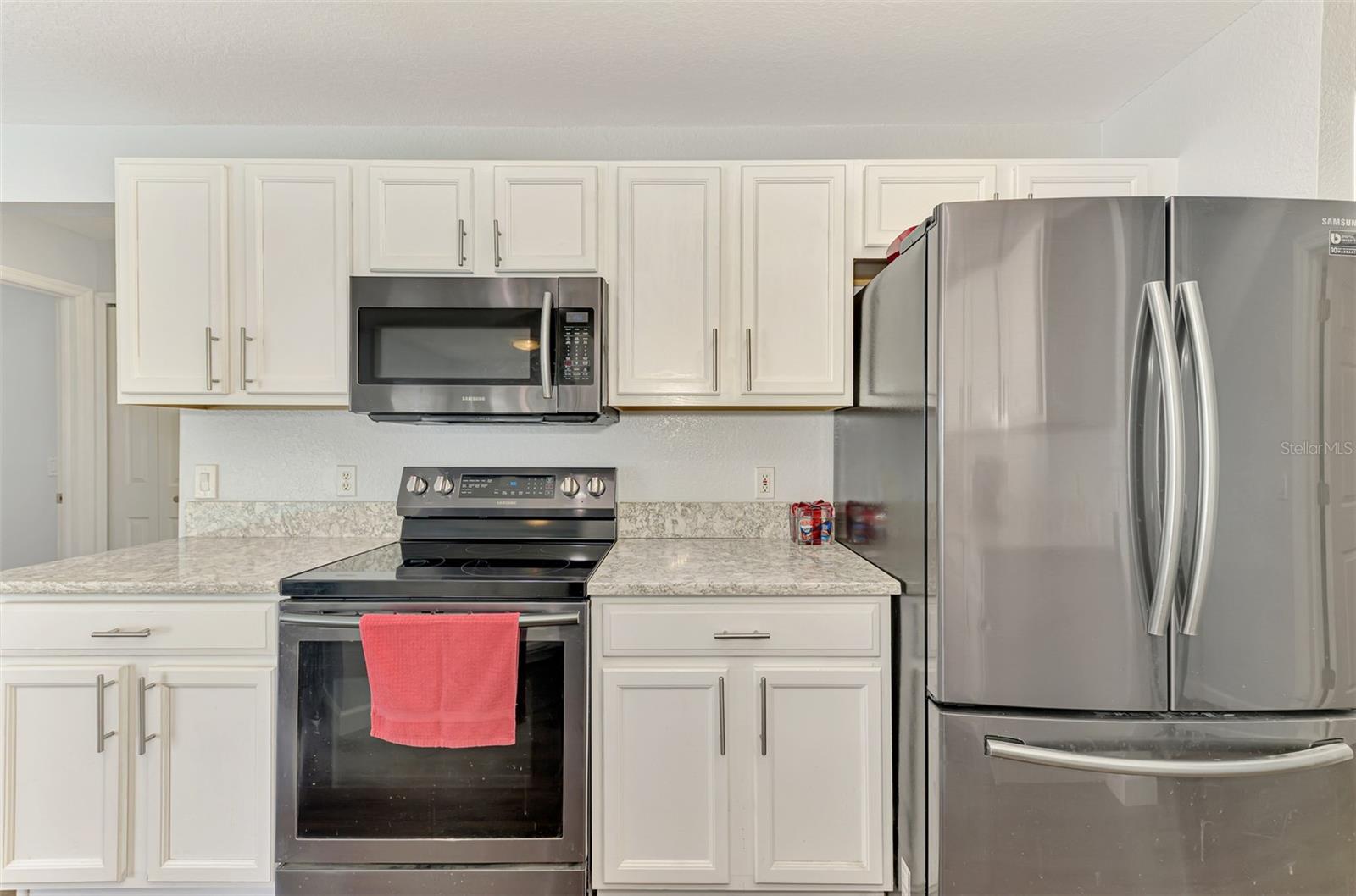 Image 26 of 64 For 4038 Corydon Avenue