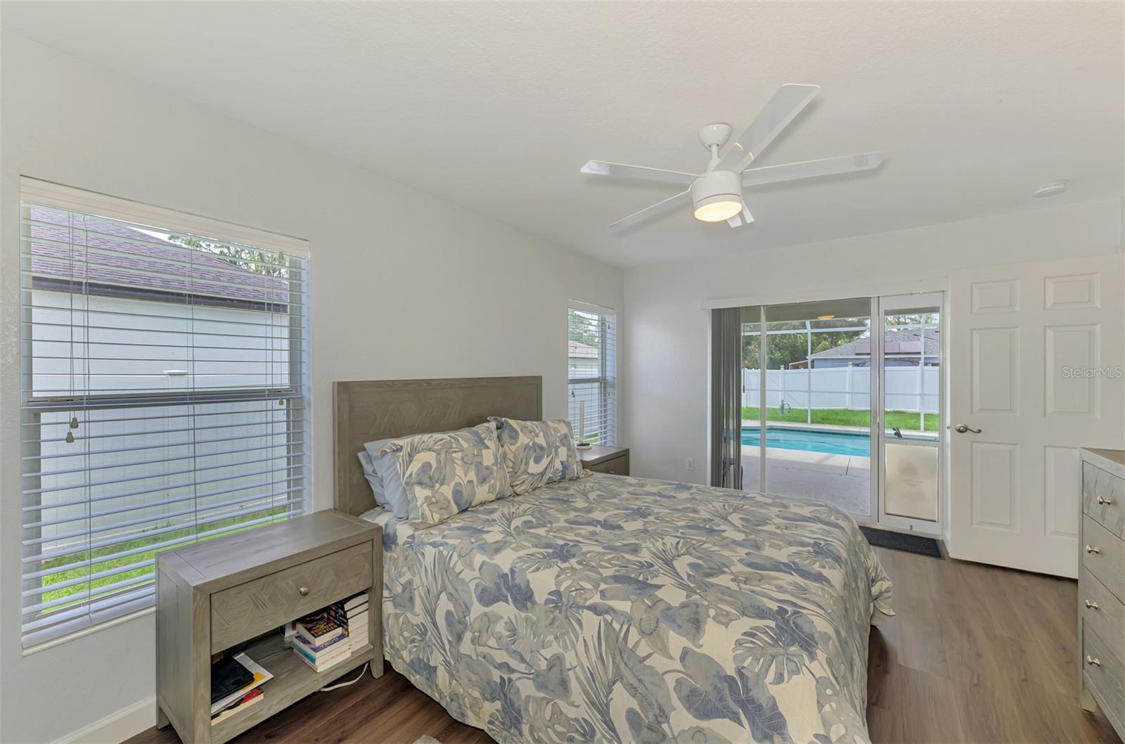 Image 32 of 64 For 4038 Corydon Avenue