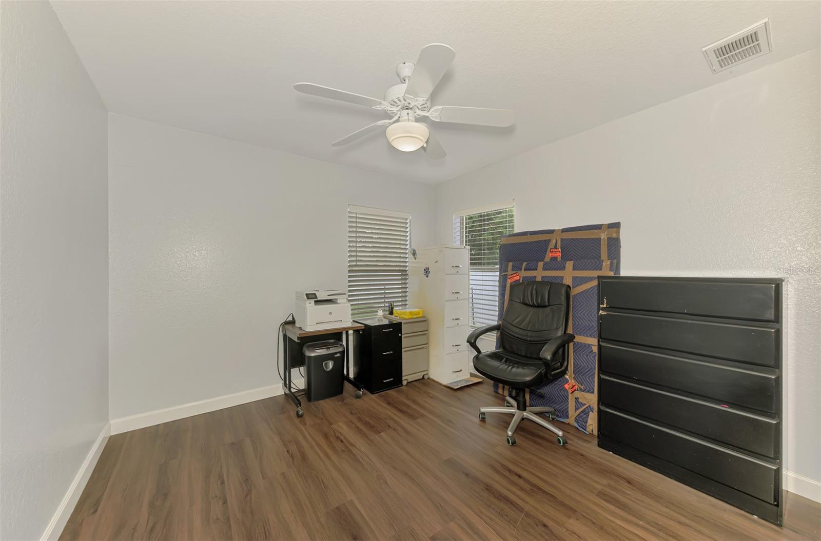 Image 40 of 64 For 4038 Corydon Avenue