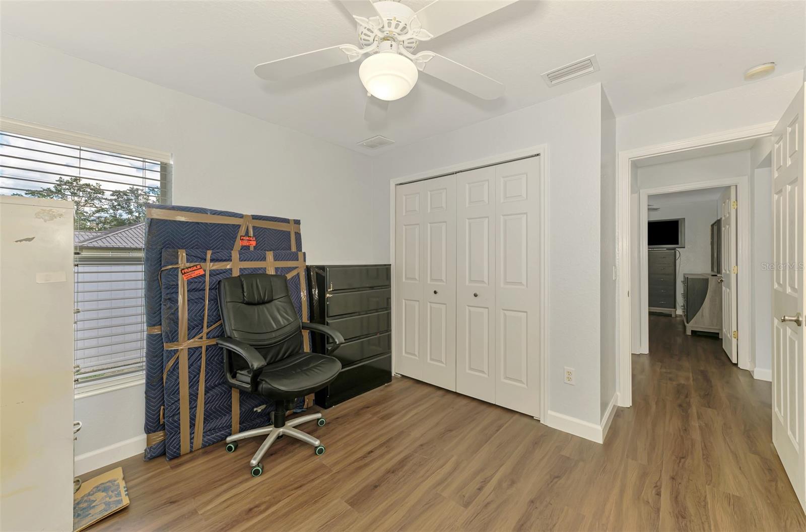Image 41 of 64 For 4038 Corydon Avenue