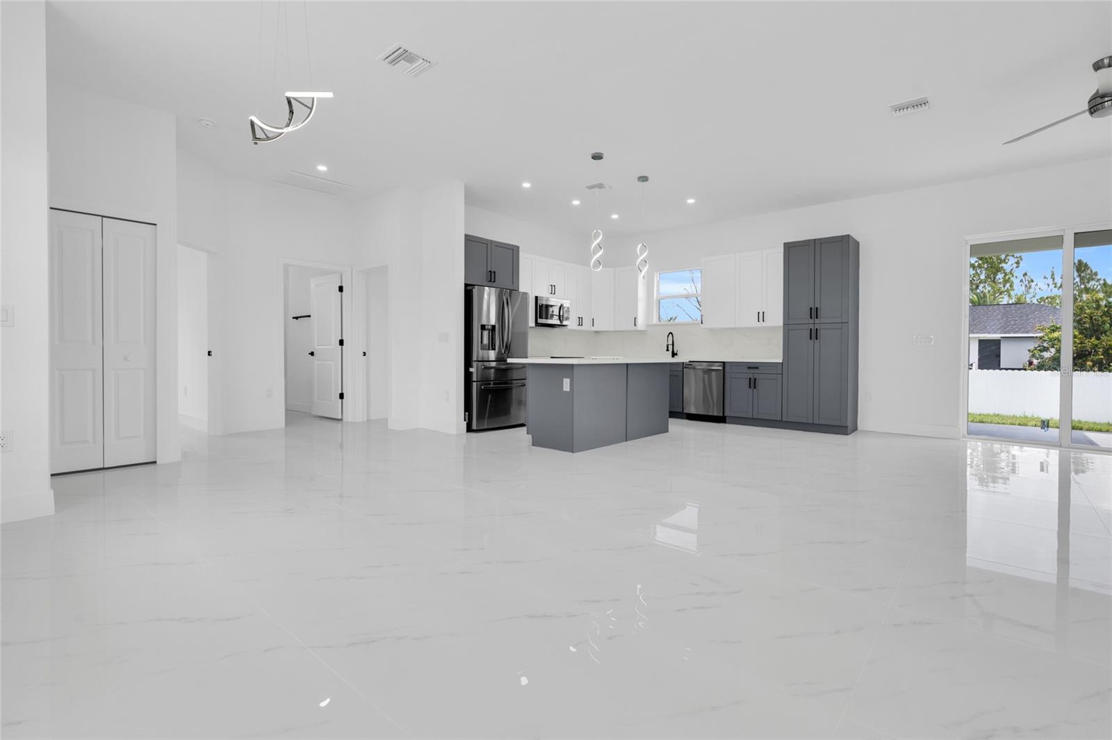 Image 12 of 35 For 3202 41st Street W