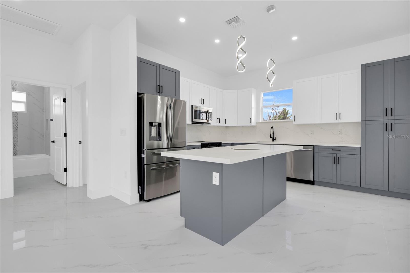 Image 30 of 35 For 3202 41st Street W