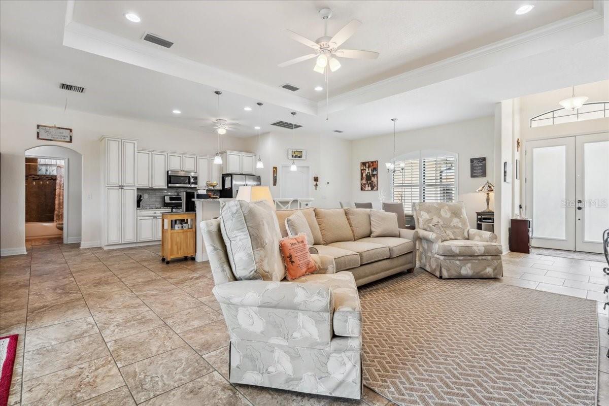 Image 14 of 41 For 1275 Blue Lake Circle