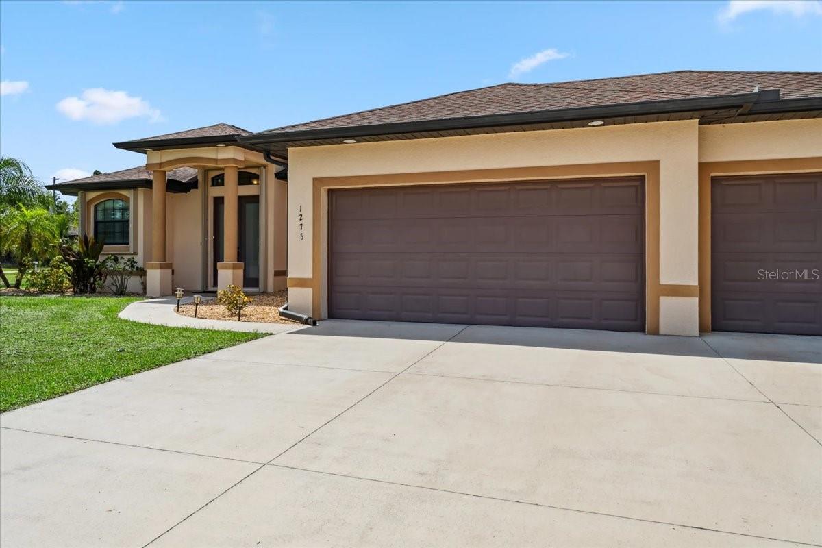 Image 3 of 41 For 1275 Blue Lake Circle