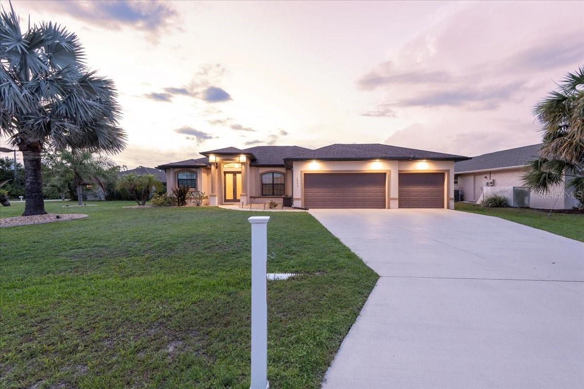 Image 40 of 41 For 1275 Blue Lake Circle