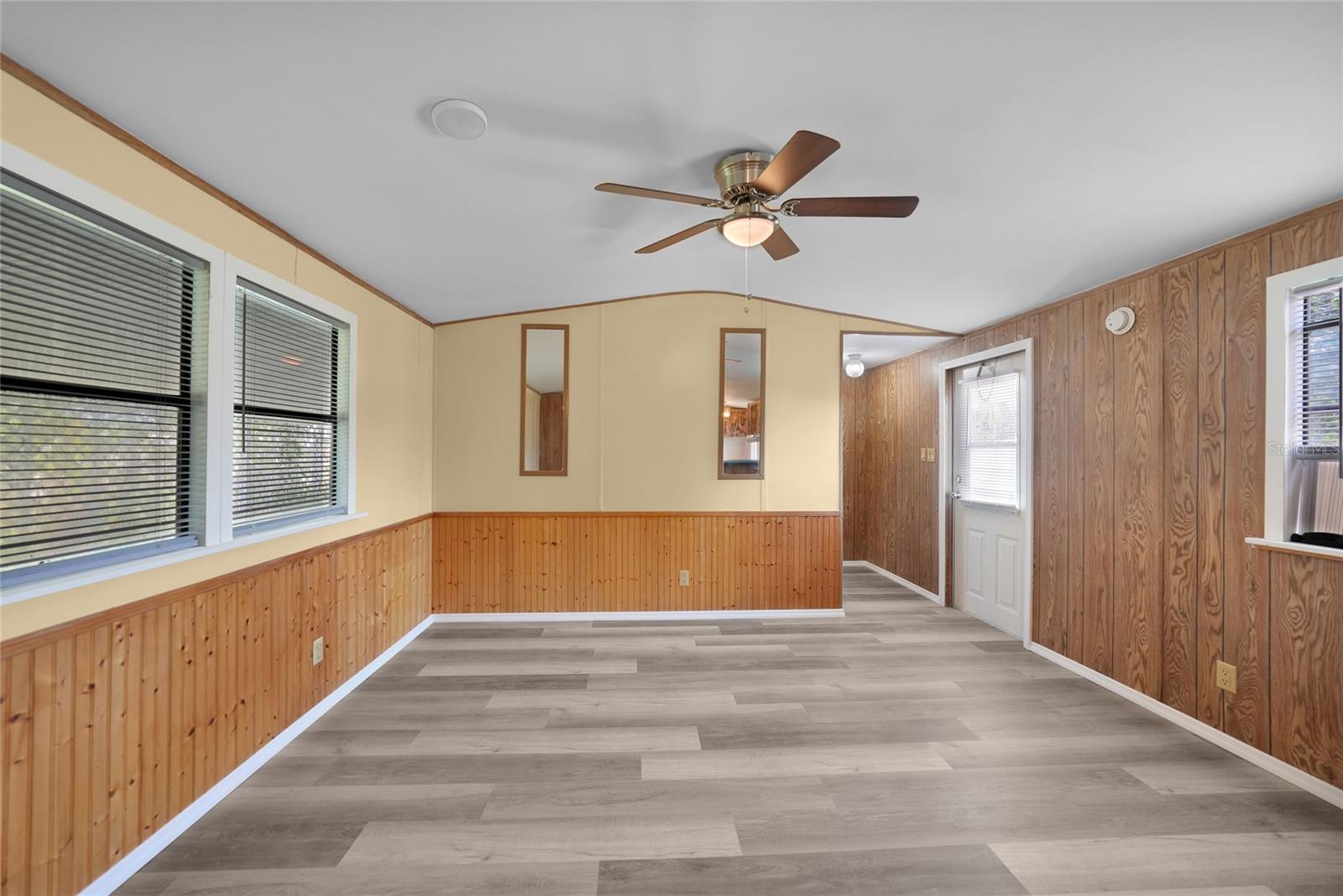 Image 3 of 35 For 1298 Lake Road