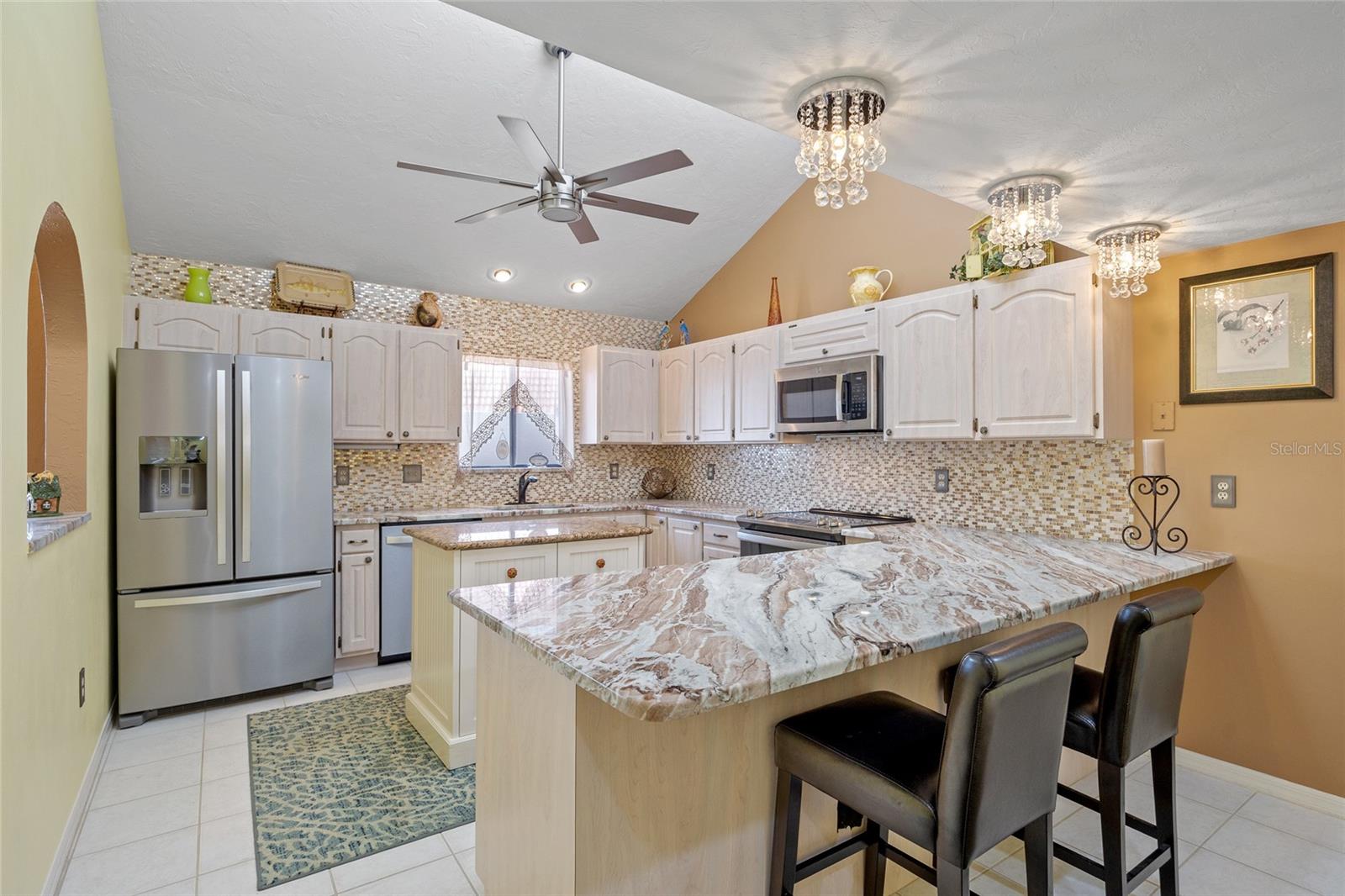 Image 5 of 42 For 25188 Marion Avenue 45