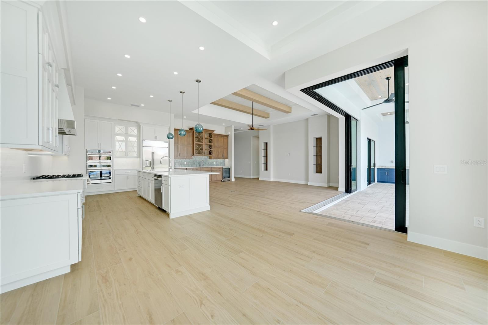 Image 18 of 62 For 2815 Coral Way