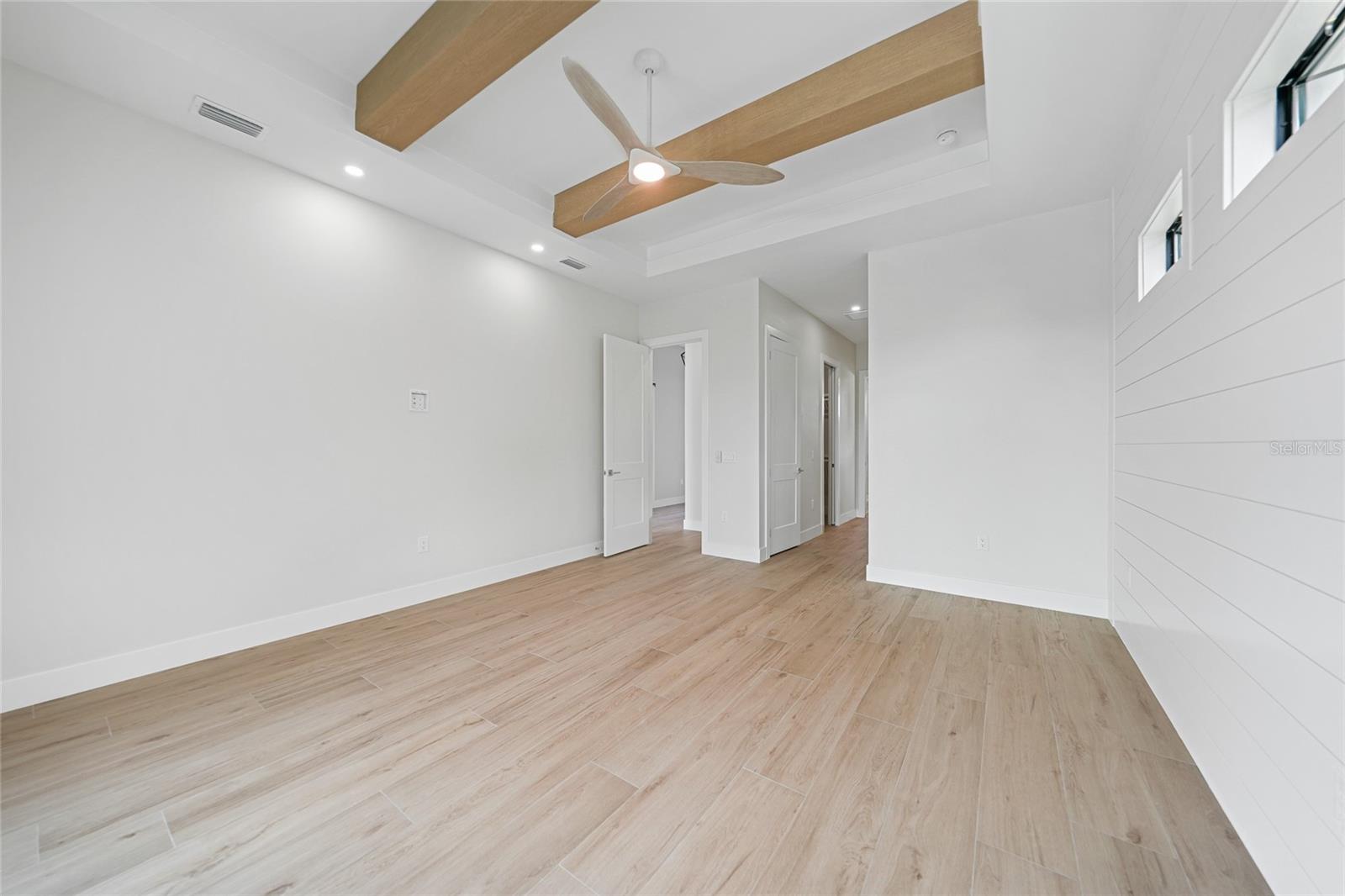 Image 24 of 62 For 2815 Coral Way
