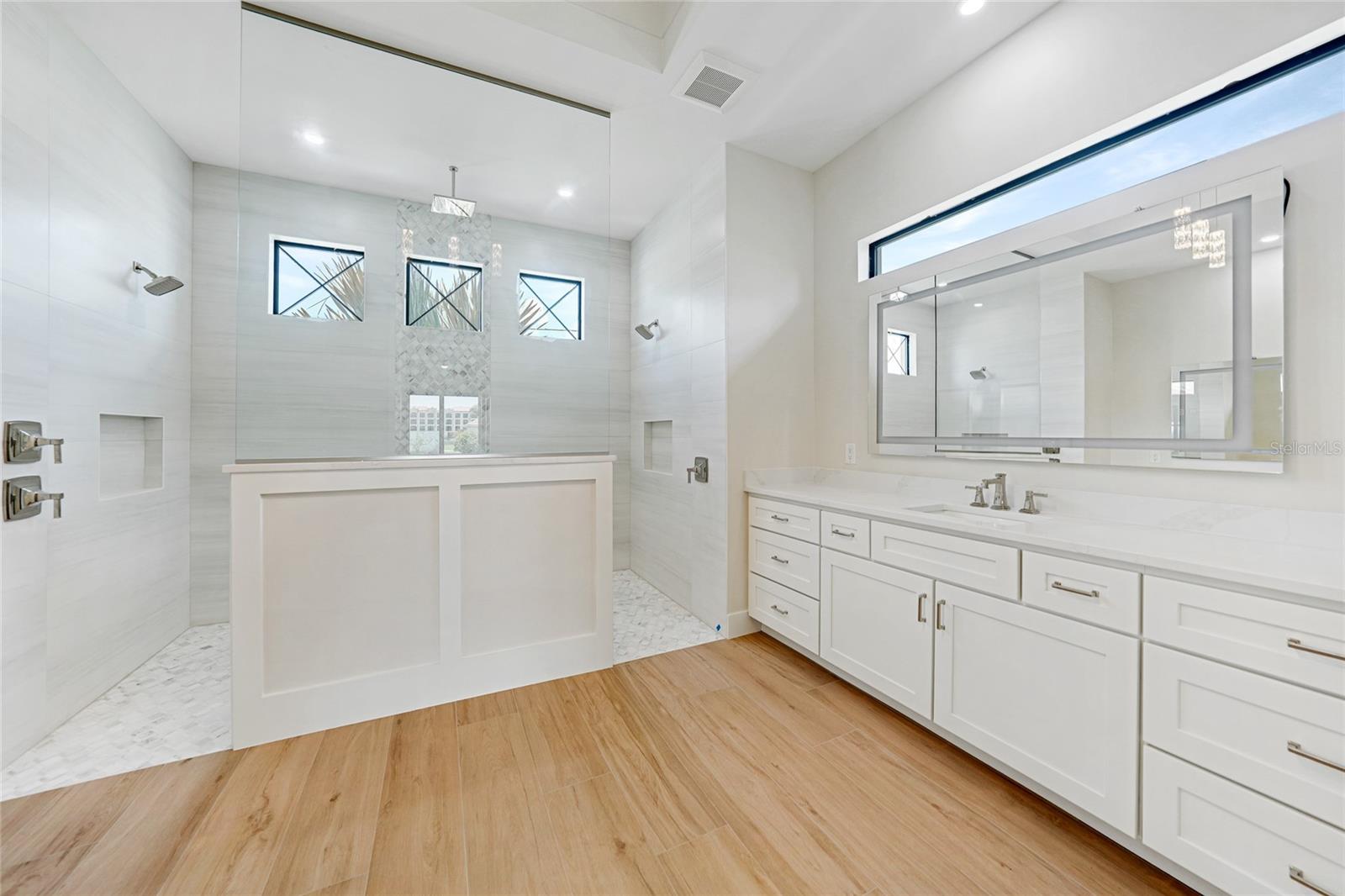 Image 26 of 62 For 2815 Coral Way