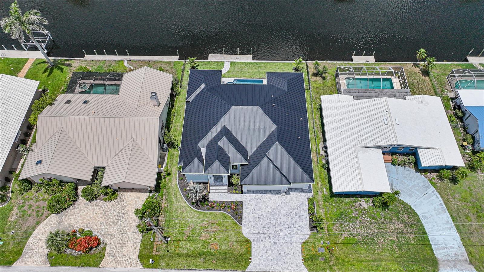 Image 3 of 62 For 2815 Coral Way