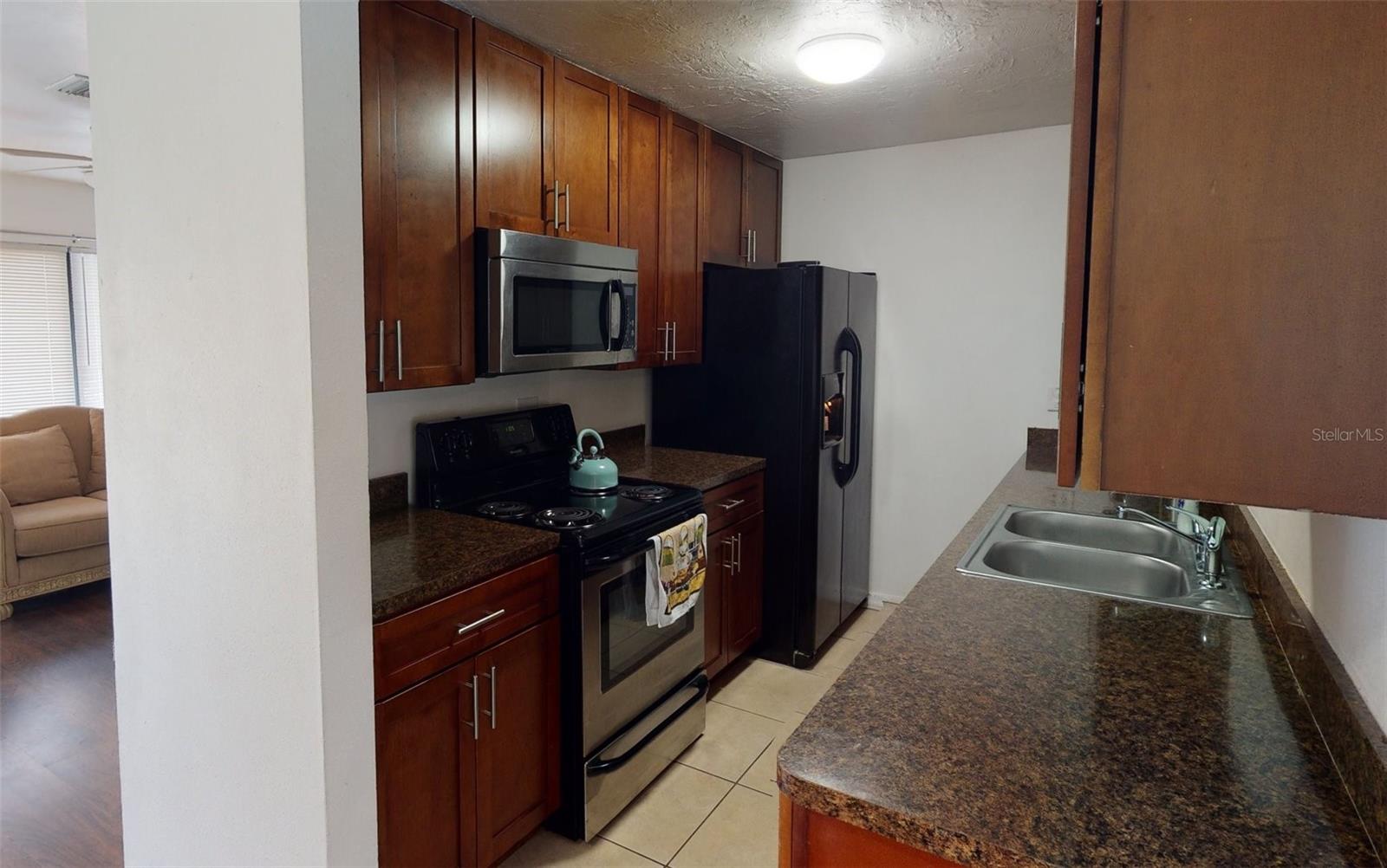 Image 11 of 44 For 19042 Cochran Boulevard